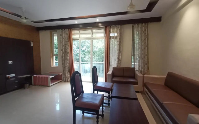 OYO 11483 Hotel Oakwood