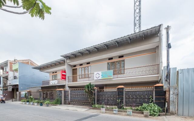 OYO 691 Kawaluyaan Residence