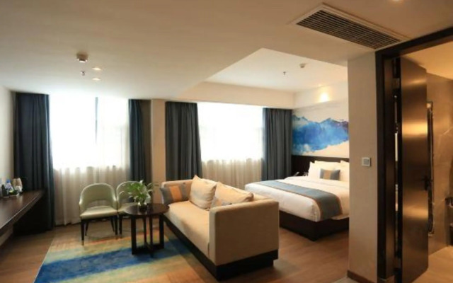 Ruiling Hotel (Kaili Huancheng East Road)