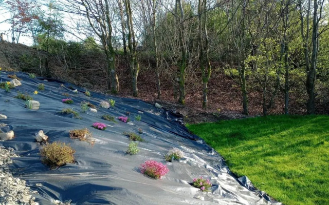 Llandovery - Cabin - Sleeps 2 - Parking - Garden