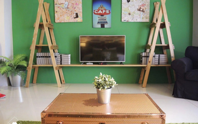 Huzi Room
