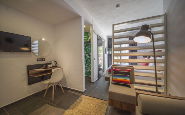 Hay Hotel - Adult Only