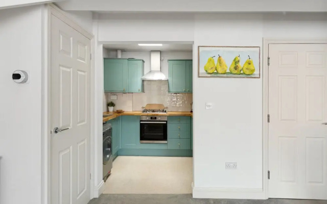 84A Albany Road
