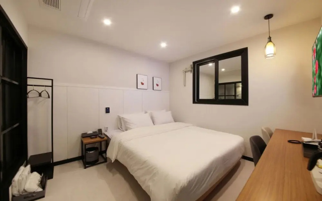 Jinju Hotel Vovo