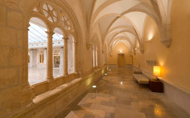 NH Collection Palacio de Burgos
