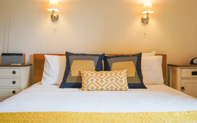 Cloudberry Cottage