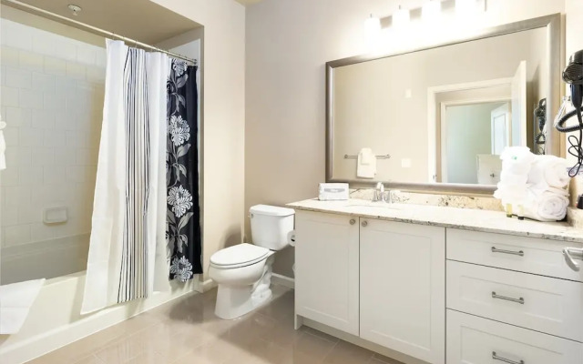 Global Luxury Suites Baypointe Station