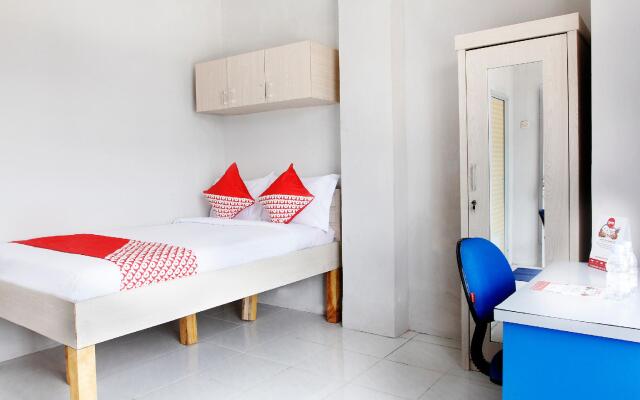 OYO 120 GP Residence