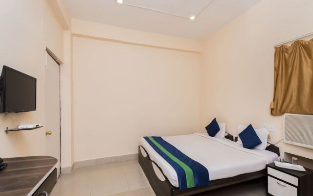 OYO 8998 Hotel Aayash