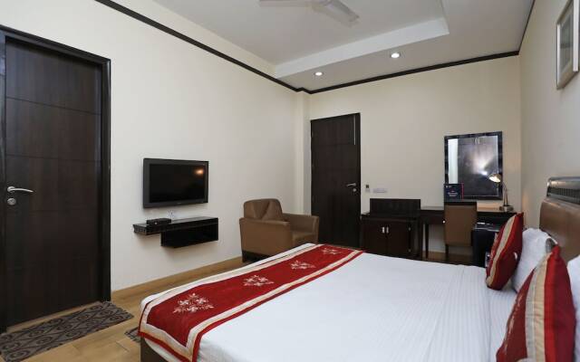 OYO 6558 SD Royal Inn
