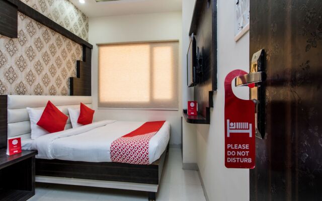 OYO 12128 Hotel Sajan Palace