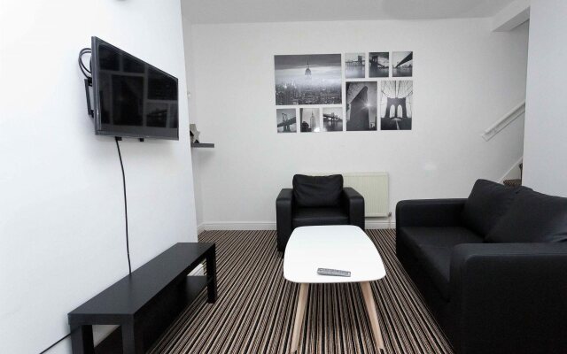Kirkstall House