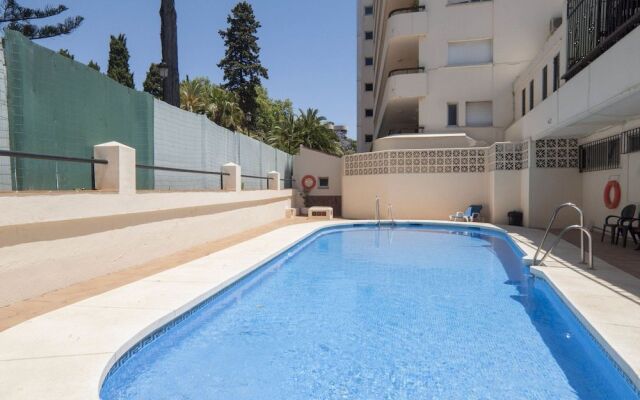 Eden Roc BeachFront Apartments