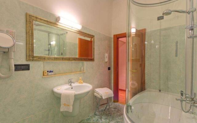 Recina Hotel