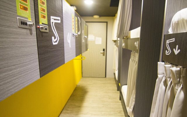 Uno Backpackers Inn