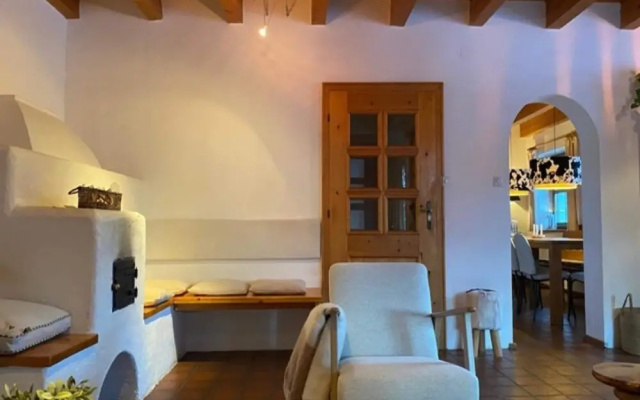 Spacious Villa near Lake in Goldegg