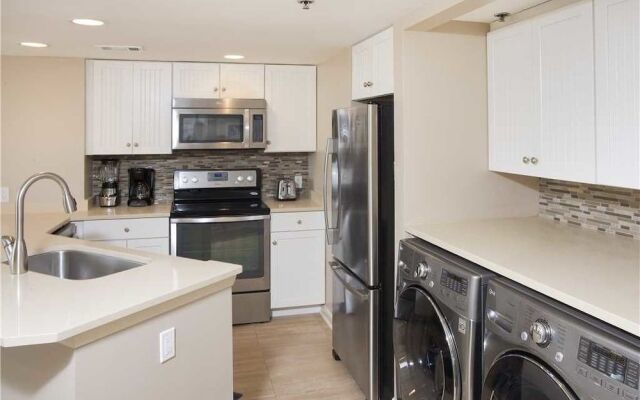 Villamare 3231 by RedAwning