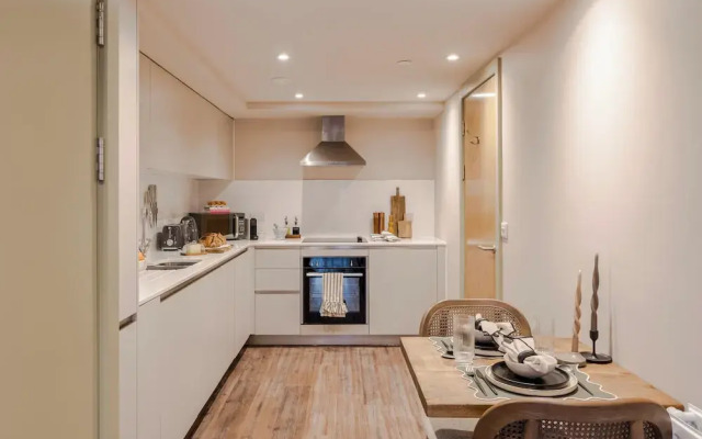 Waterside Living I Luxe Apartments