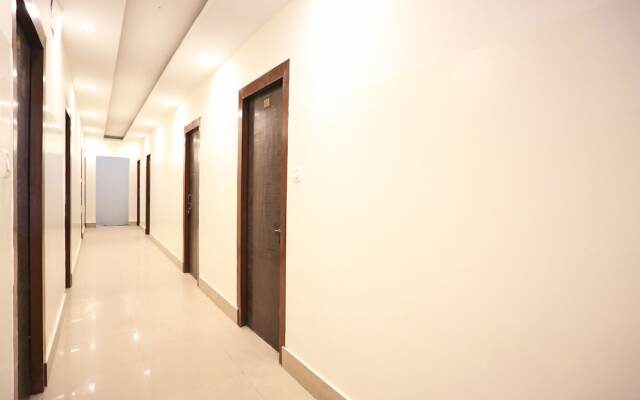 OYO 11623 Hotel Shiva Palace