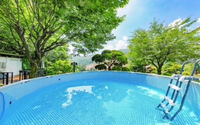Yangpyeong Weekly Kids Pool Villa