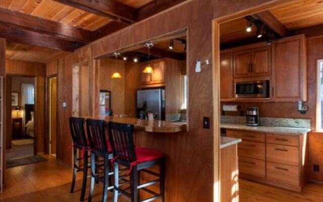 Pfeiffer Dog Friendly Cabin