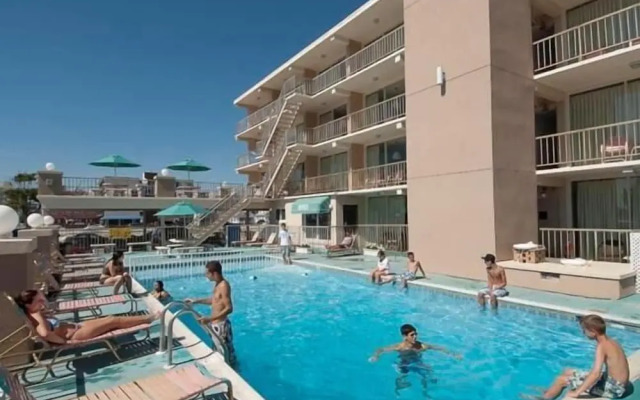 Aquarius Oceanfront Inn