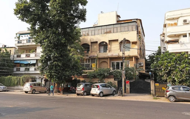 OYO 1219 Hamilton Hotel