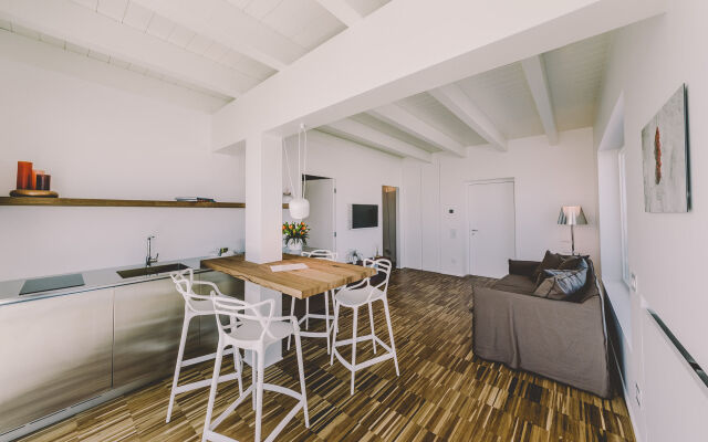 Suite 10