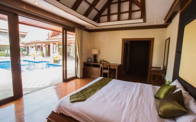 Sirinthara Villa 4 bed pool Nai Harn
