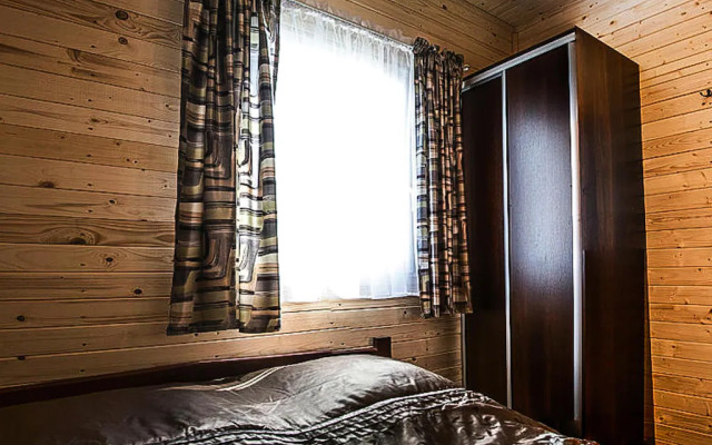 Holiday Cottages, Jezierzany