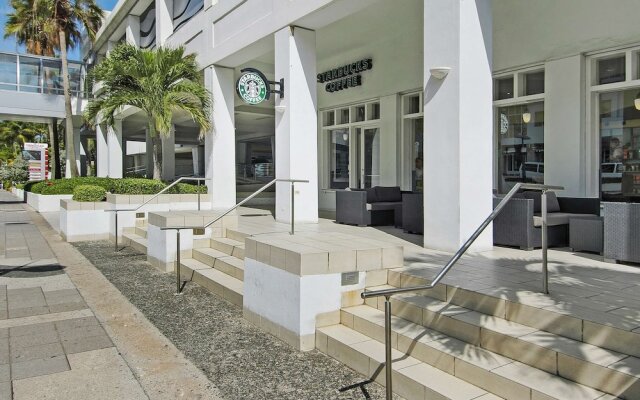 San Juan Condado Plaza, Curio Collection by Hilton