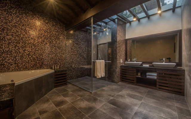 Residence by Uga Escapes