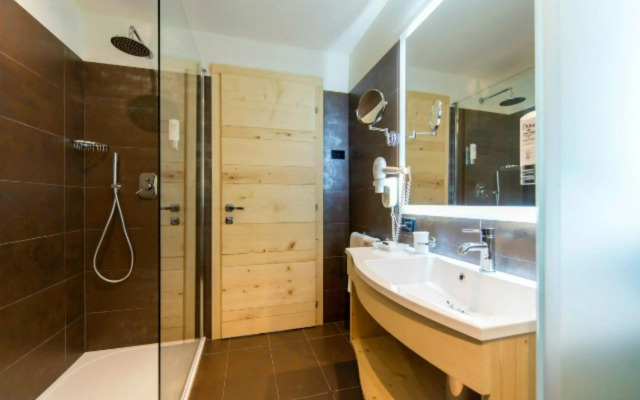 AlpHoliday Dolomiti Wellness
