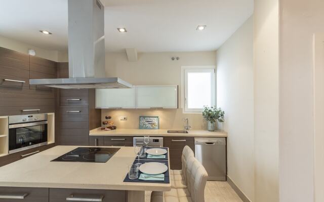 Living4Malaga Granada Supreme