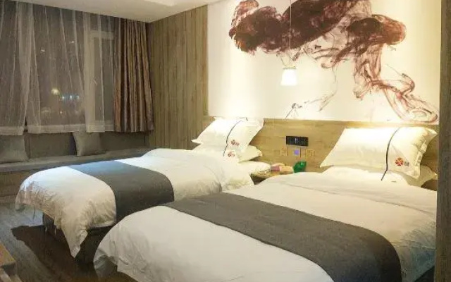 Fiat Hotel (Mengyin Square)
