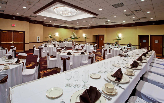Holiday Inn Youngstown South by IHG