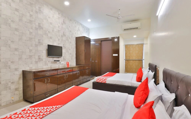 OYO 17263 Marigold Banquets And Rooms