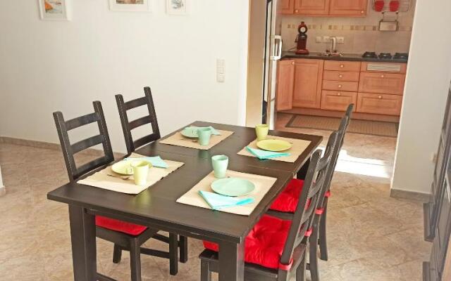 Stunning 1-Bed Apartment with seaview in Arico