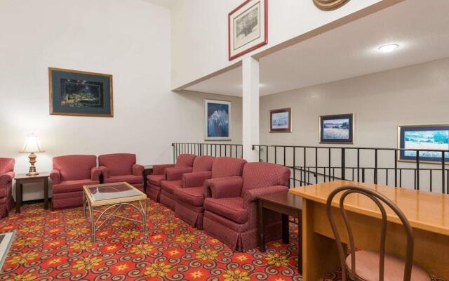 Super 8 Bridgeton/arpt/st Louis Area