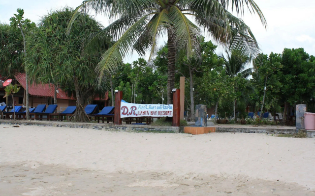 D.R. Lanta Bay Resort