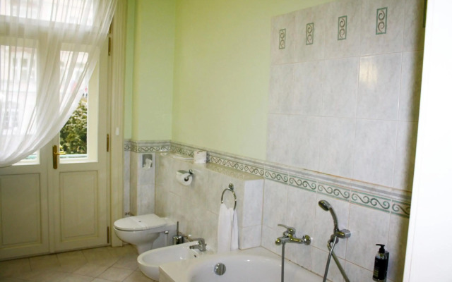 Hotel Mignon