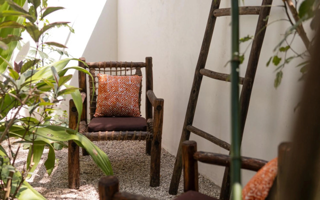 Mr Kahawa Waterfront Suites