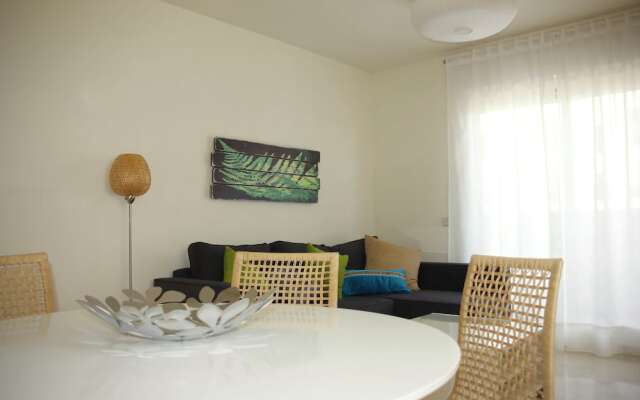 Estepona 101360 2 Bedroom Apartment By Mo Rentals