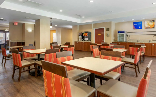 I-Drive Hotel at Universal