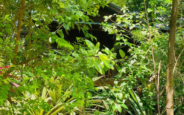 girilena resort