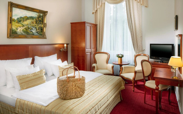 Pembridge Palace Hotel