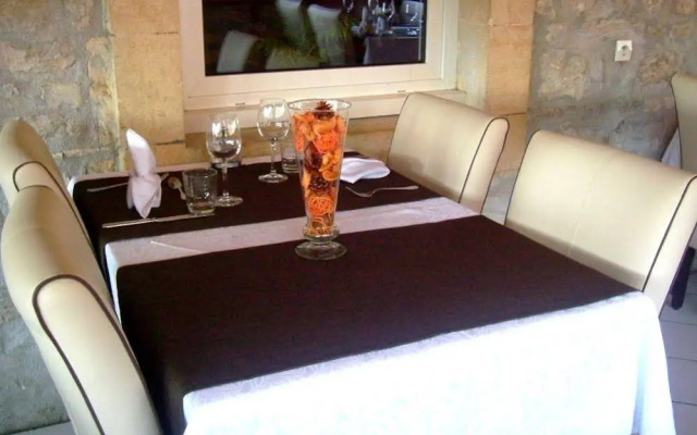 Hotel Le Sire De Joux