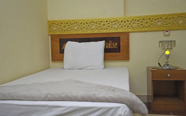 New Pyramids Paradise Hostel