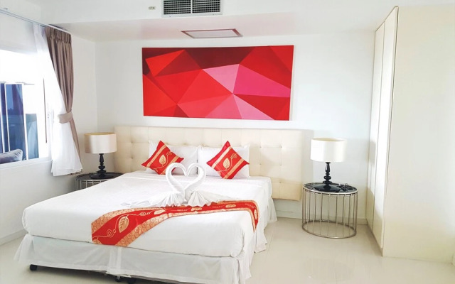 Sunset Plaza 1 Karon Beach by PHR