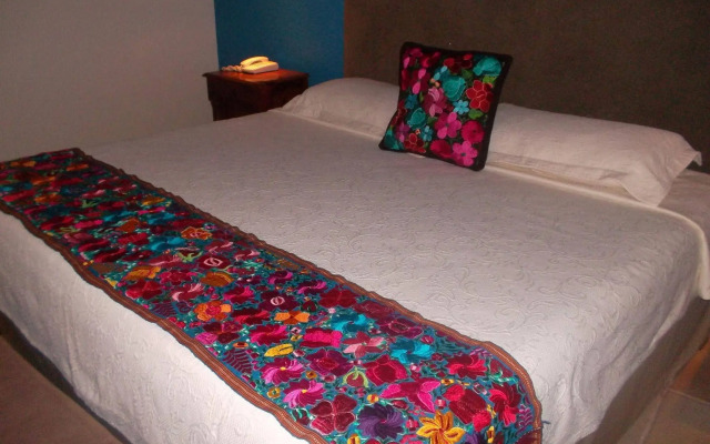 Casa de Adobe Gallery & Luxury Boutique